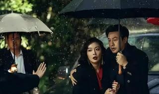 张颂文向陈凯歌介绍高叶